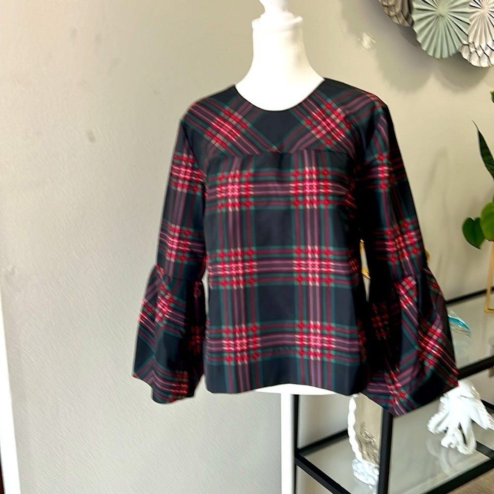 Free Assembly Cute women multi color top with bell sleeves, slit sides. Size S